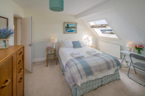 Whole floor apartment with parking and ferry voucher
